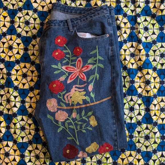 Alice & You Straight Leg Jeans Embroidered • Size UK 20 - Picture 2 of 5